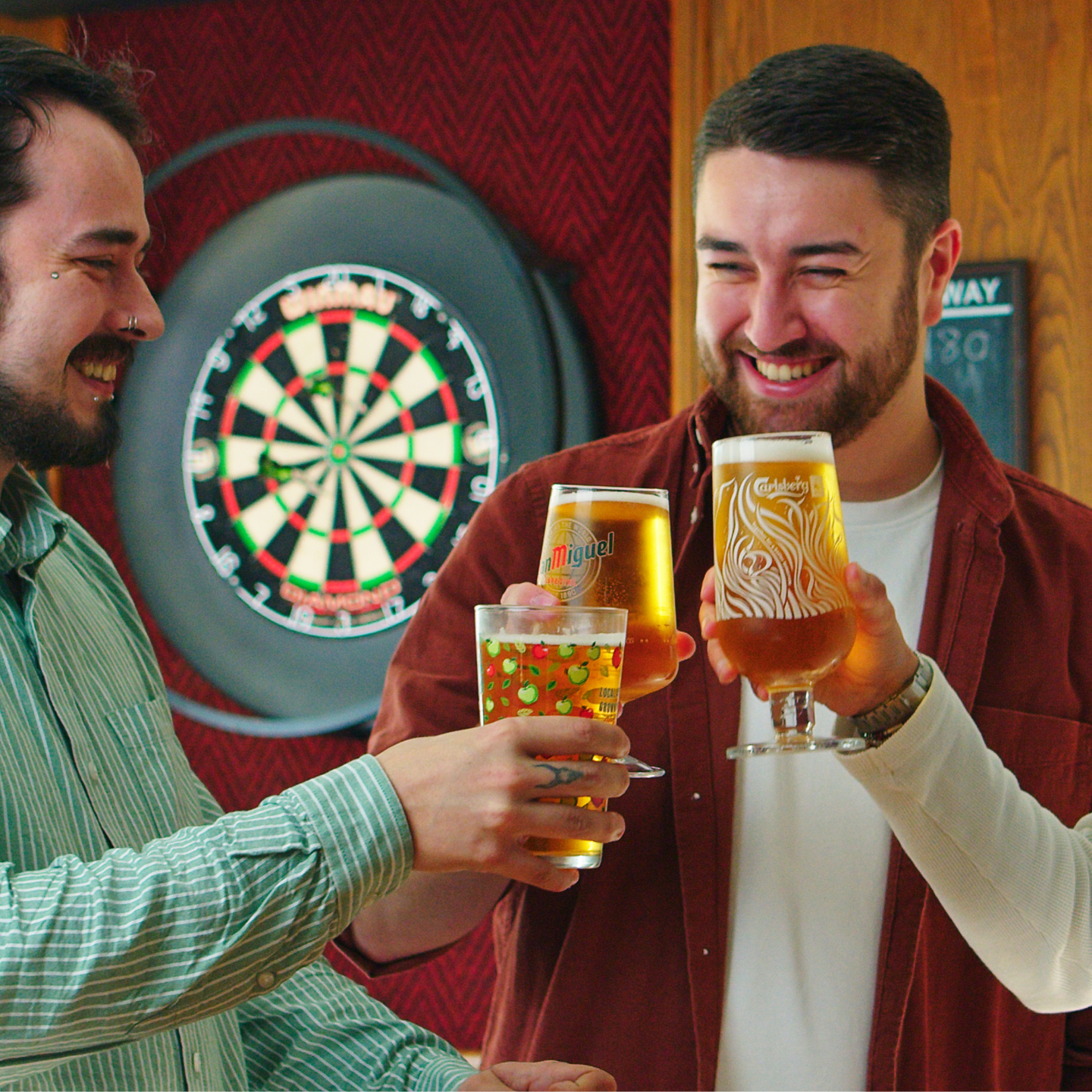 Raise a glass This Father's Day at The Oak in Basingstoke!